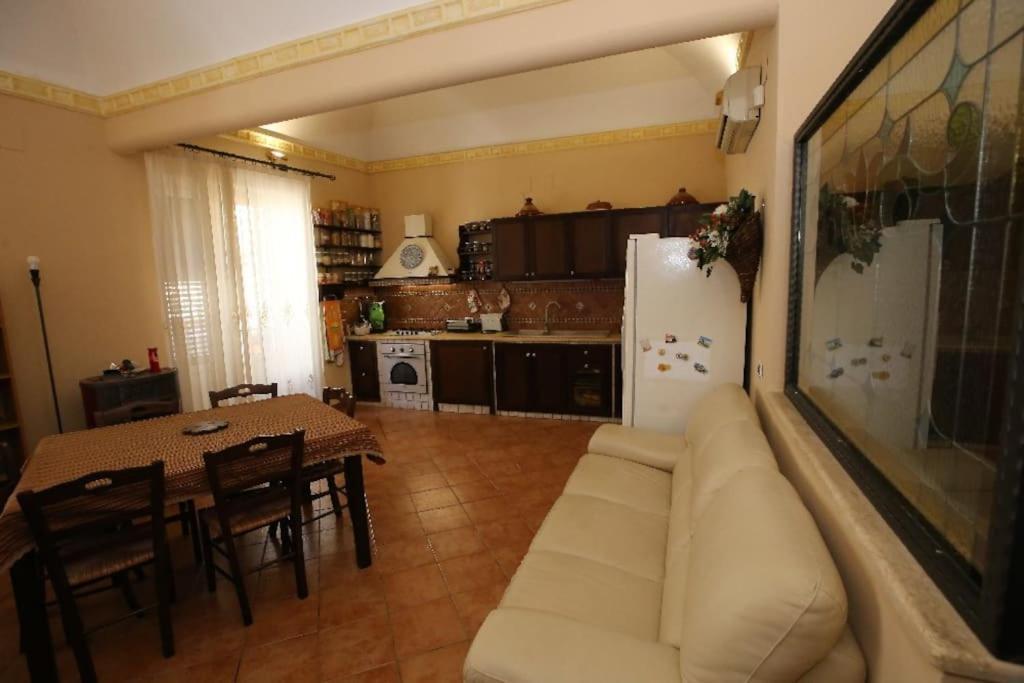 Laura Affitta Camere Baronessina Palermo Exterior foto